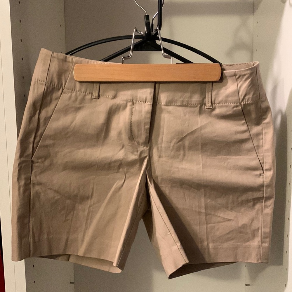 Ann Taylor NWT Size 0 shorts
